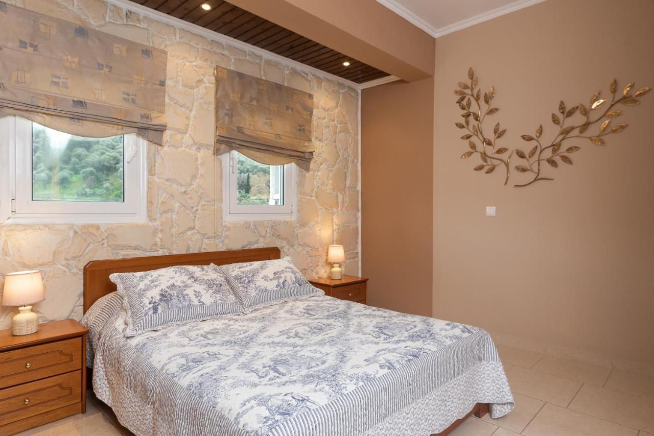 Villa Kalaitsidi - Plunge Pool, Gym And Unique Gardens Skinés المظهر الخارجي الصورة